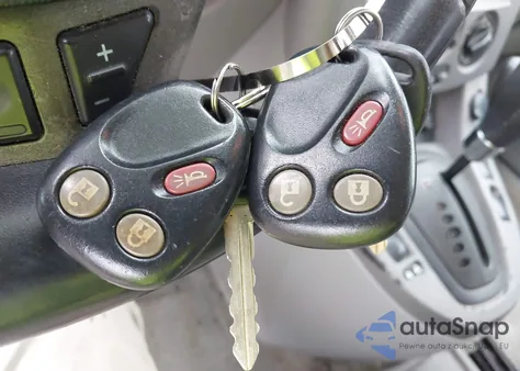 2004 Saturn Vue V6 z USA, uszkodzony, nr VIN 5GZCZ63404S829731